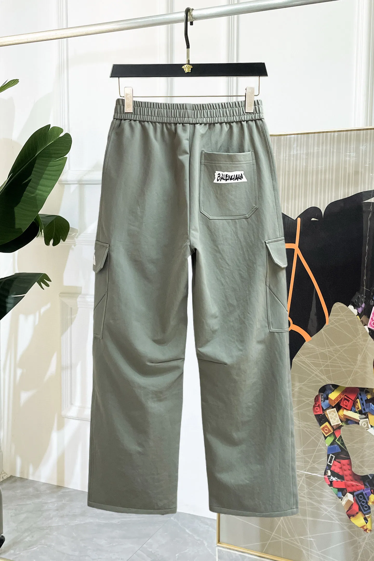Balenciaga [High Version] 2026 Autumn and Winter latest products, available at counters at the same time, Original product, fashionable casual trousers and casual trousers, using imported original fabrics, top-grade embroidery 🪡 craft letter pattern logo, original hardware accessories decoration, simple yet fashionable, fashionable and handsome upper body, Sizes: M-3XL